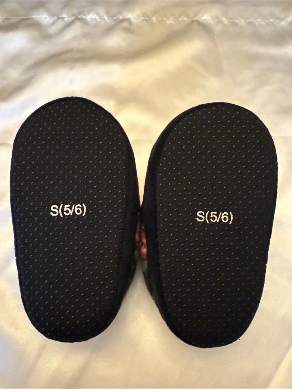 Toddler Jurassic World Slip On Slippers S 5/6 Never Worn